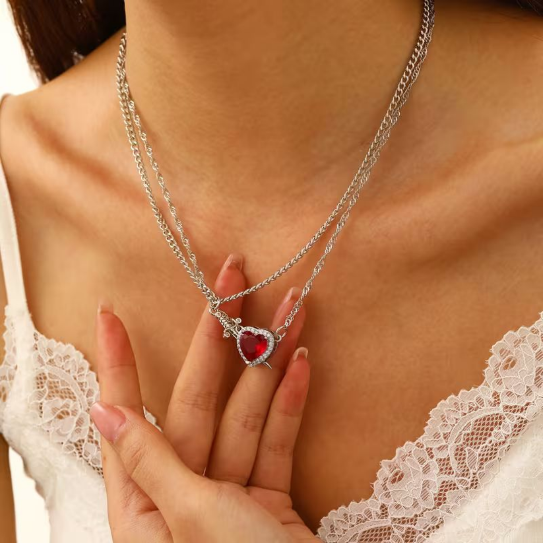 Collar Duo de Corazón y Espada